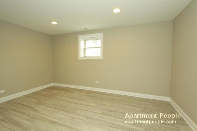 Building Photo - 3933 N Kostner Ave