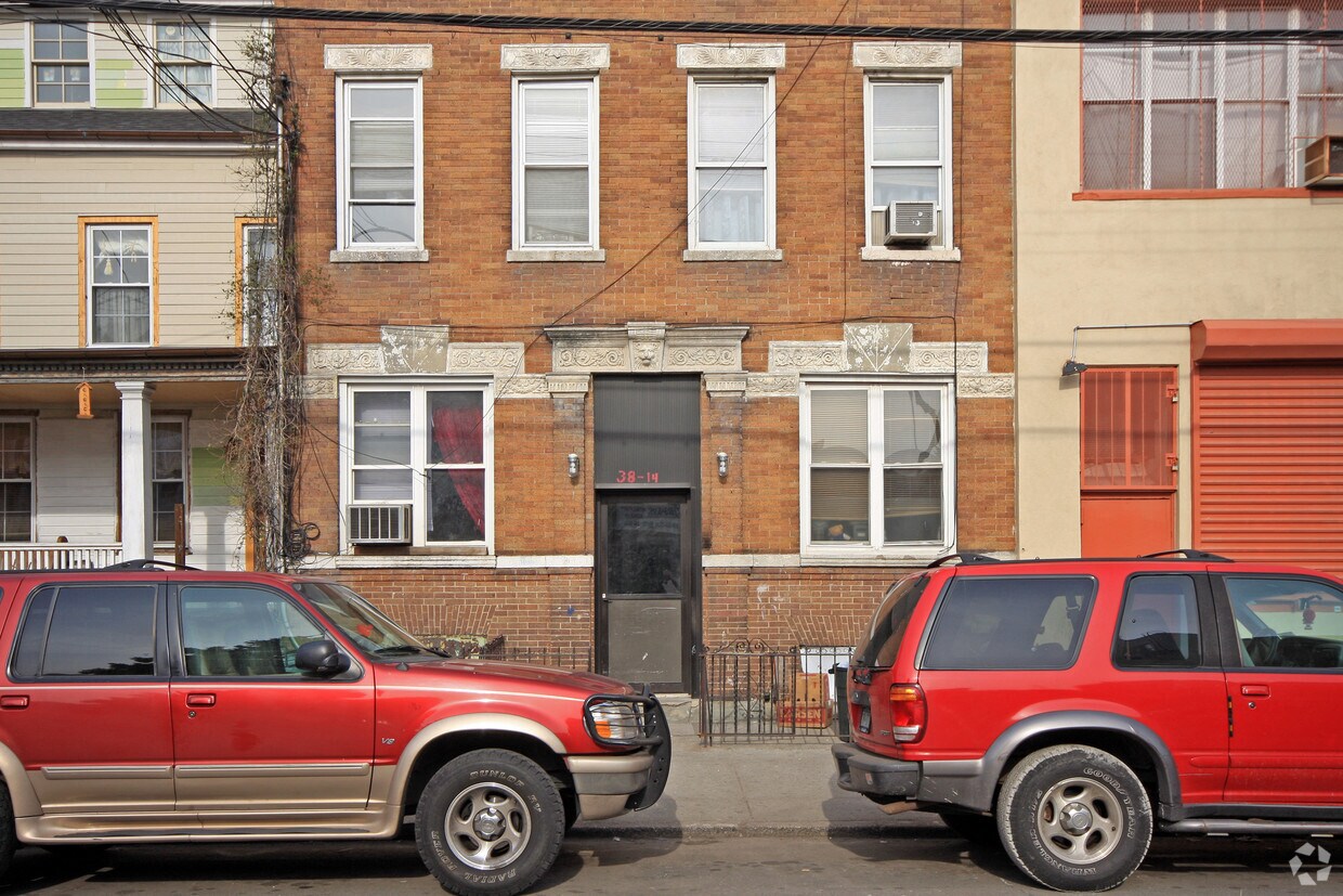 Building Photo - 38-14 29th St