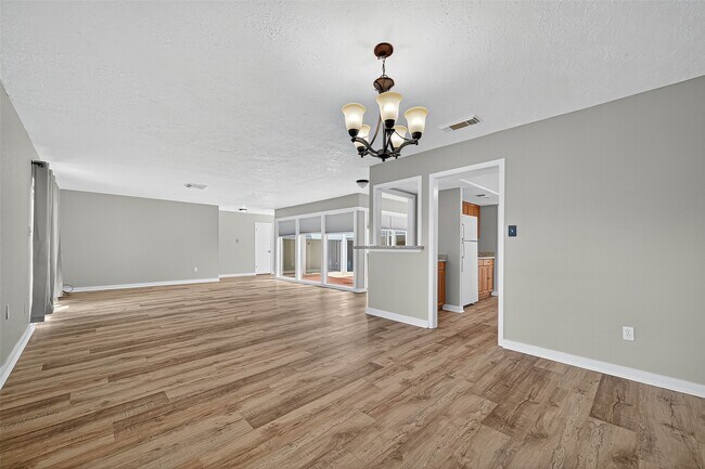 Foto del edificio - 10402 Gulfstream Ln