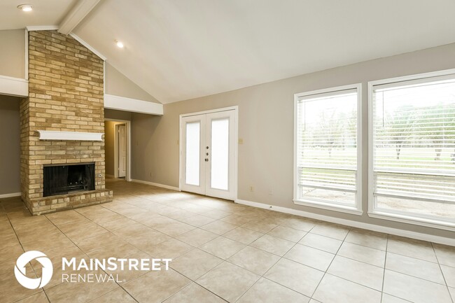 Building Photo - 1602 Chestnut Ridge Rd