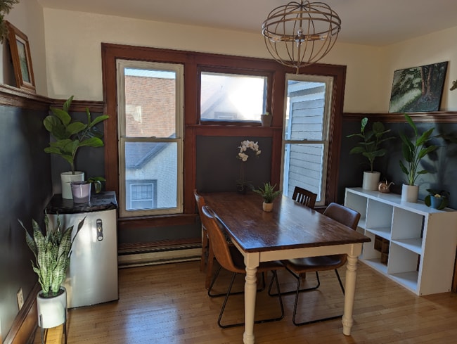 Foto del edificio - 1021 23rd Ave NE