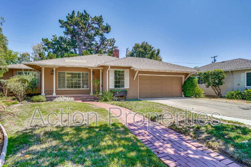 Primary Photo - 290 Iris Way
