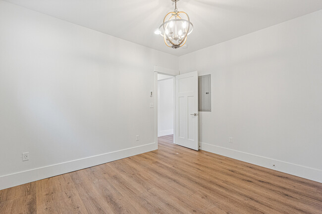 Building Photo - 1001 N 49th St