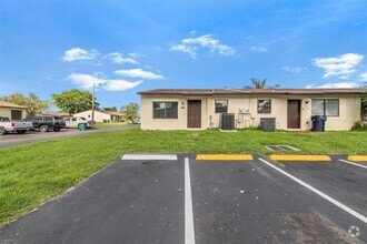 Building Photo - 28151 SW 142nd Ct