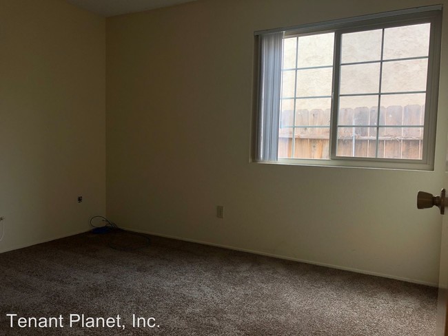 Building Photo - 3 br, 2 bath House - 1180 Zurich Drive
