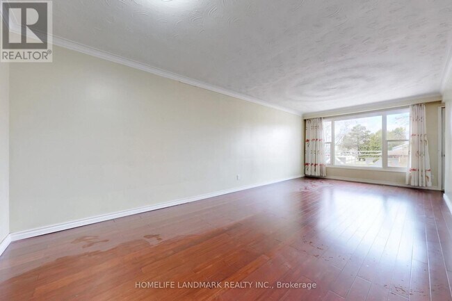 Building Photo - 225 Pineway Blvd