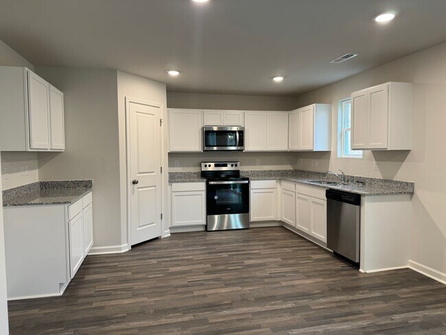 Building Photo - Brand New 4BR 2.5BA Home!