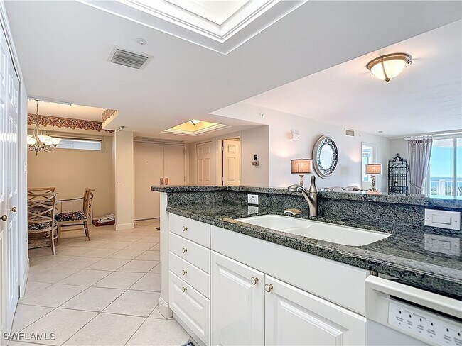 Foto del edificio - 6849 Grenadier Blvd