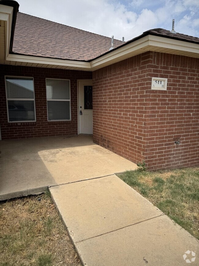 Building Photo - 511 N Brentwood Ave