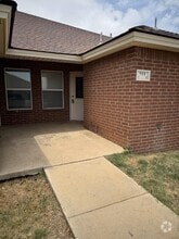 Building Photo - 511 N Brentwood Ave