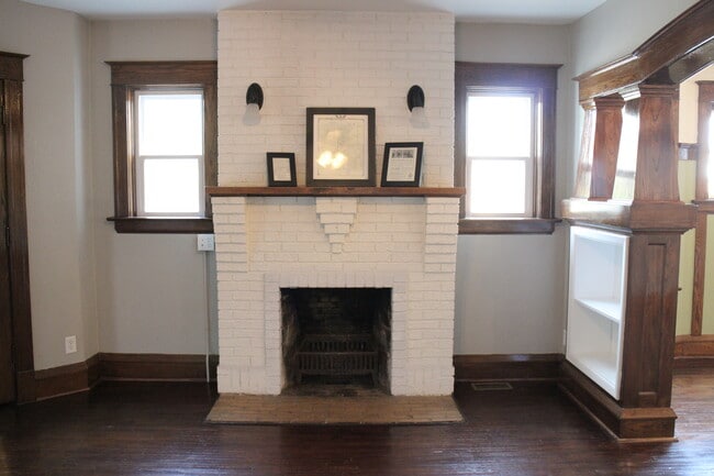 Building Photo - 1208 S 7th St