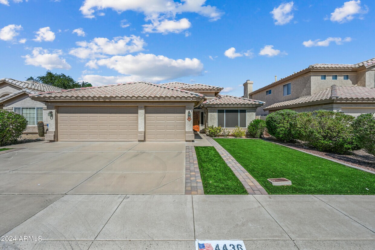 Primary Photo - 4436 E Mountain Sage Dr