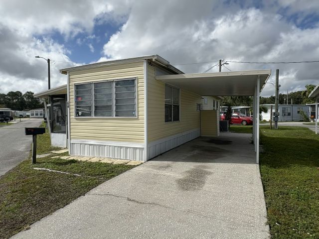 Foto del edificio - 2850 New Tampa Hwy