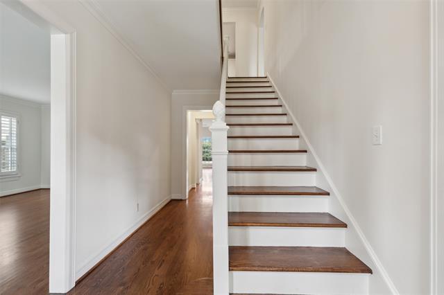 Building Photo - 4216 Amherst Ave