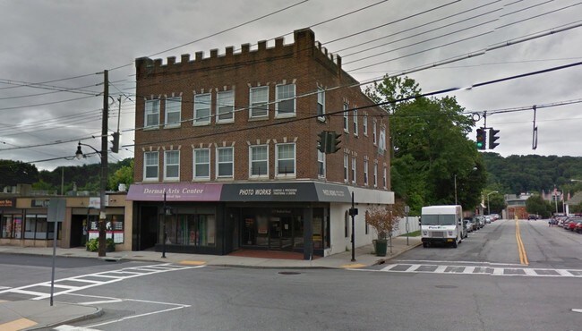 Foto del edificio - 465 Bedford Rd