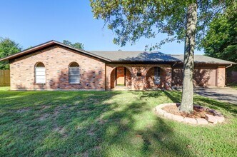 Building Photo - 4005 Pecos Ave