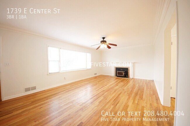 Foto del edificio - 1739 E Center St