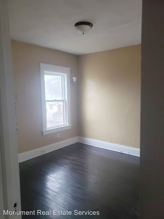 Building Photo - 4 br, 1 bath House - 12323 Castlewood Ave