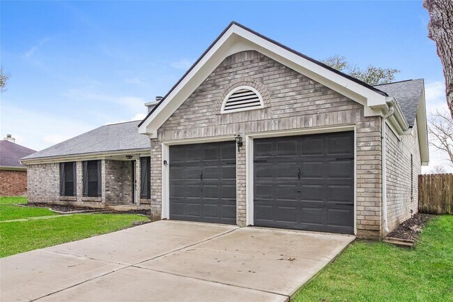 Building Photo - 7112 Renfro Dr