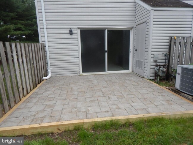 Building Photo - 801 Stony Creek Ct