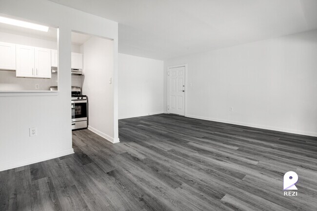 Foto del edificio - 6547 Hil-Mar Dr