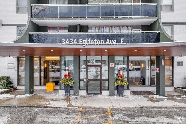 Entrée - Eglinton Residences