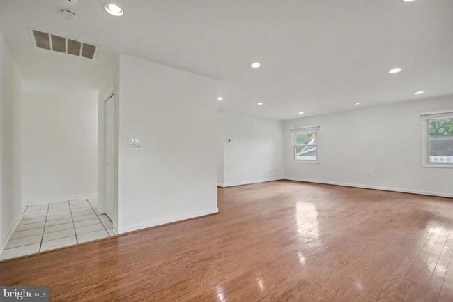 Building Photo - 2504 Korvale Ln