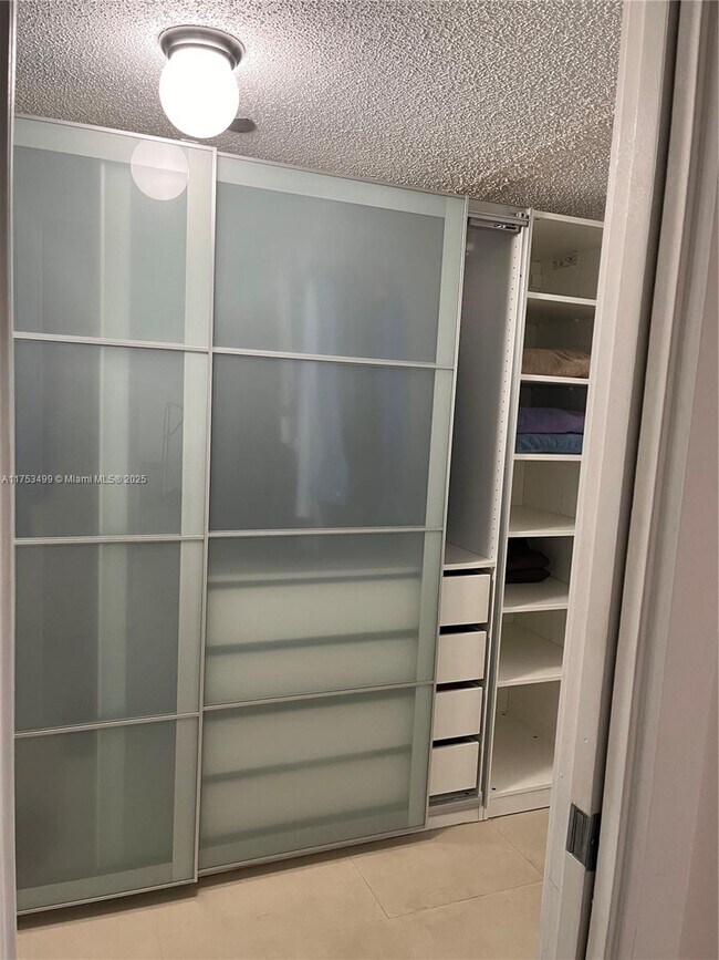 Foto del edificio - 3520 Oaks Way