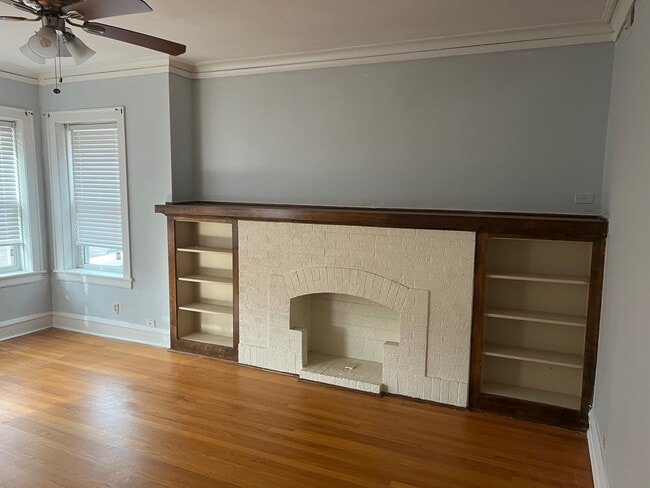 Building Photo - 5853 N Campbell Ave