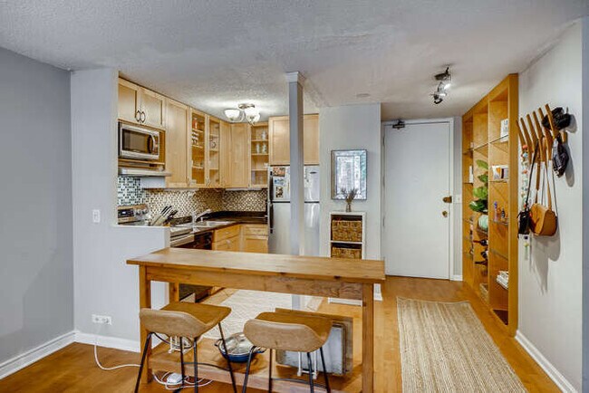 Foto del edificio - 2728 N Hampden Ct