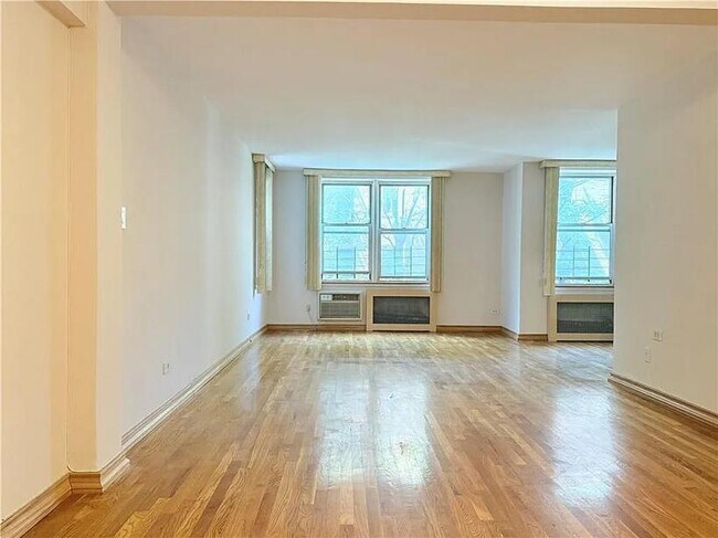 Foto del edificio - 2678 Ocean Ave