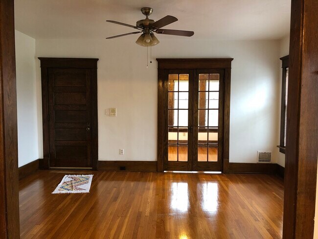 Living Room/ Sun Room - 261 E 6th St