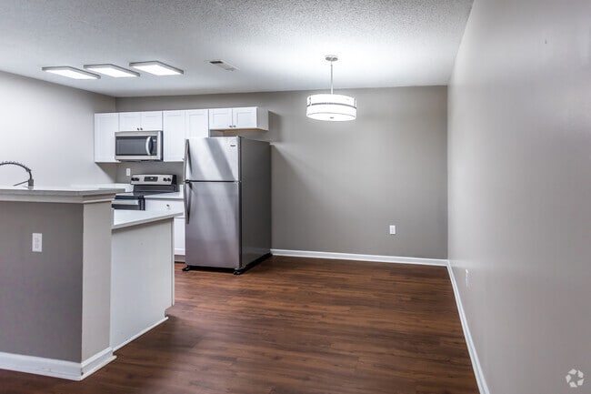 2 BR, 2 BA - Premium - 1,150SF - Dining Room - The Trace at 161