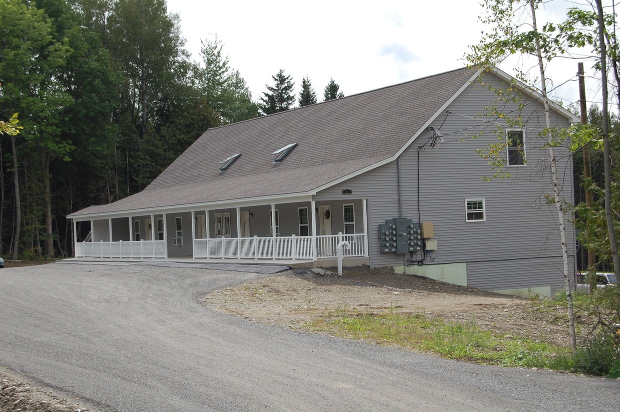 Primary Photo - 52 Village Dr