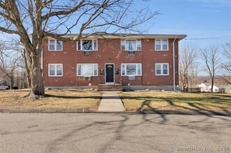 Building Photo - 63 Maynard St