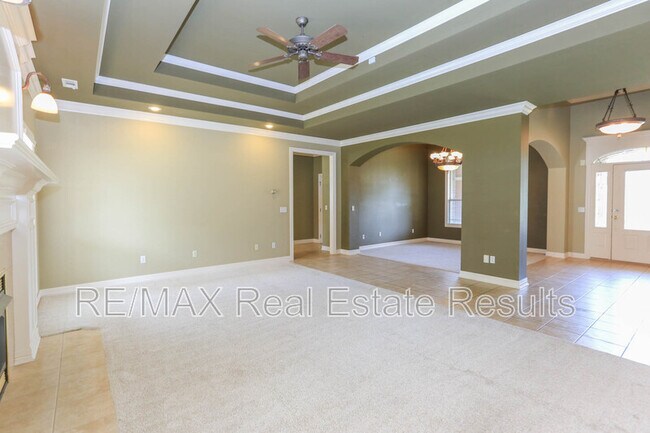 Building Photo - 5602 S Bent Tree Dr