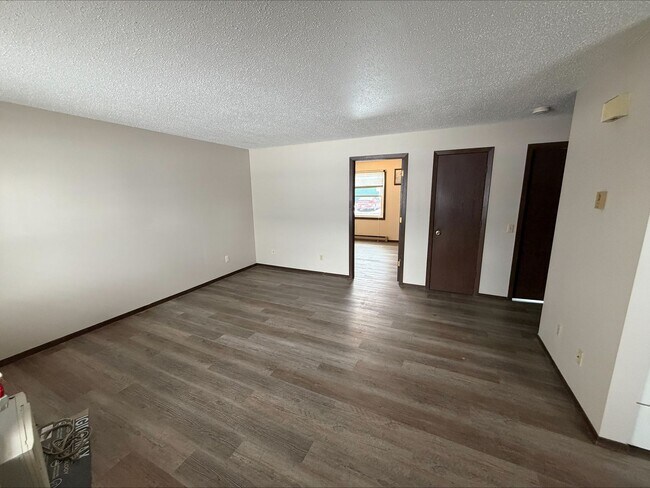 Building Photo - 928 1st Ave