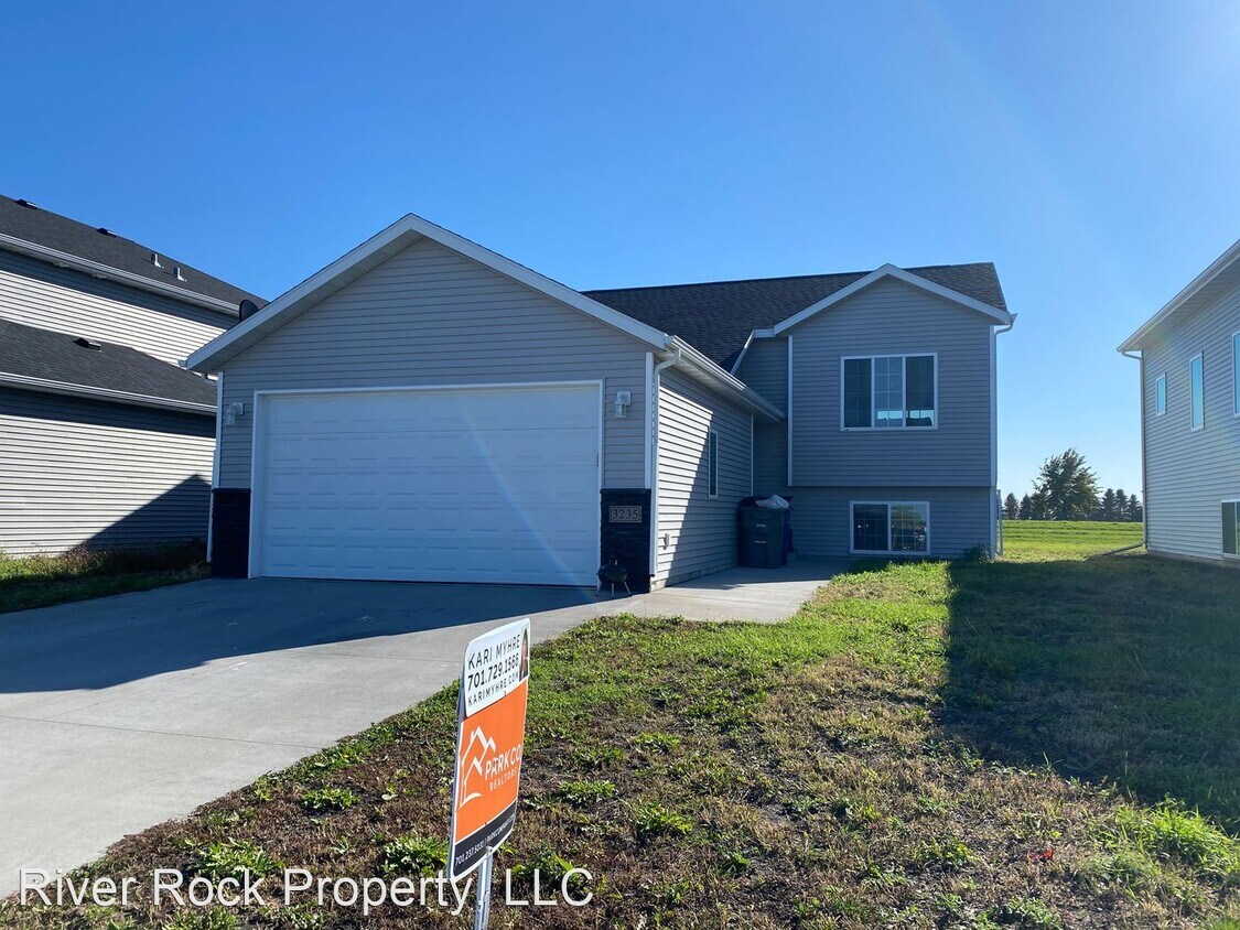 Foto del edificio - 3 br, 2 bath House - 3235 39th Ave S