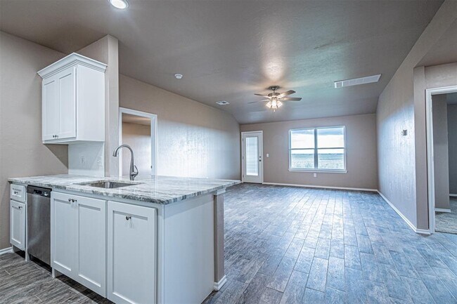 Foto del edificio - 1624 Highland Loop