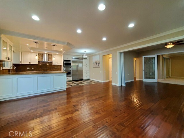 Building Photo - 310 Avenida Castilla