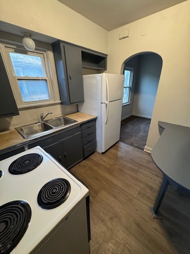 Foto del edificio - 3415 Holton Ave