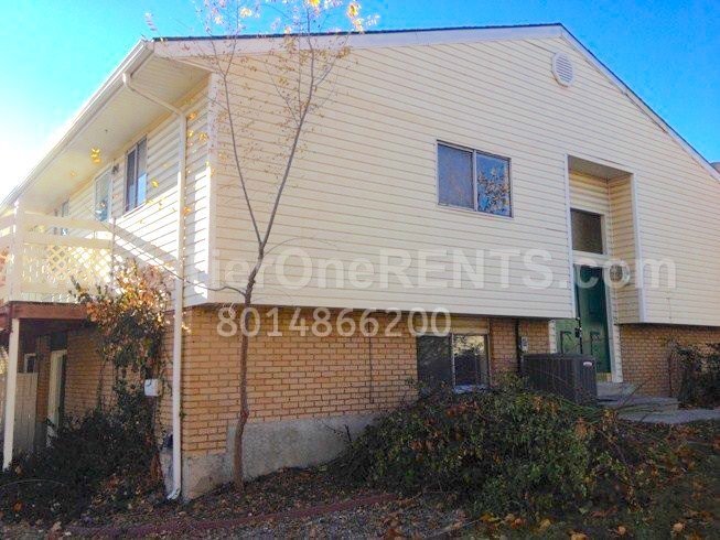 Primary Photo - This property offers a NO DEPOSIT option a...