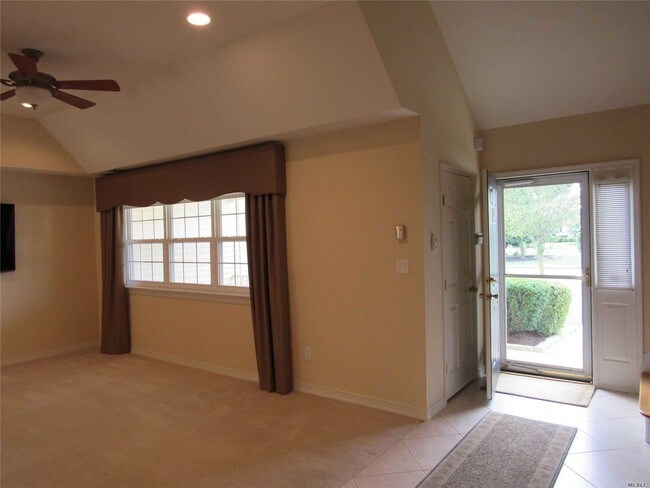 Building Photo - 2702 Amen Corner