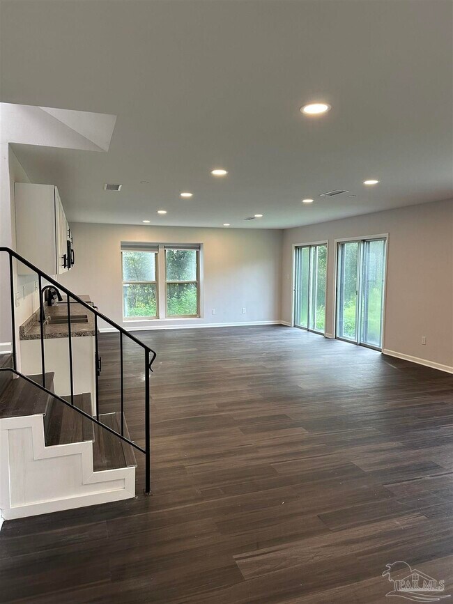 Building Photo - 2607 Tomlinson Rd