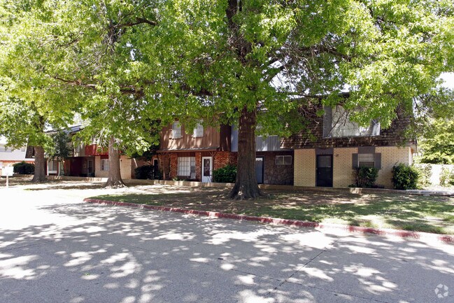 Building Photo - 1821-1835 Cherry Stone St