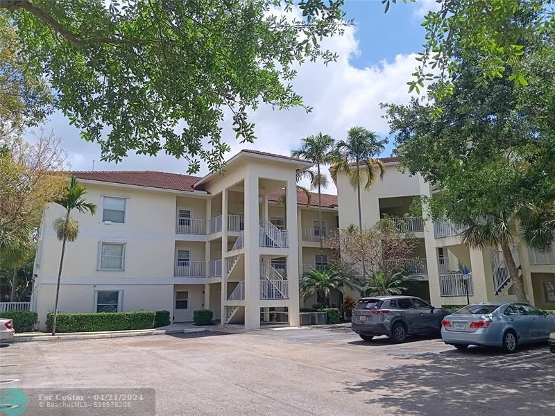 Primary Photo - 2901 Riverside Dr