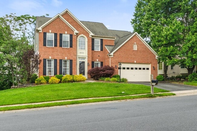 Building Photo - 6331 Claridge Dr S