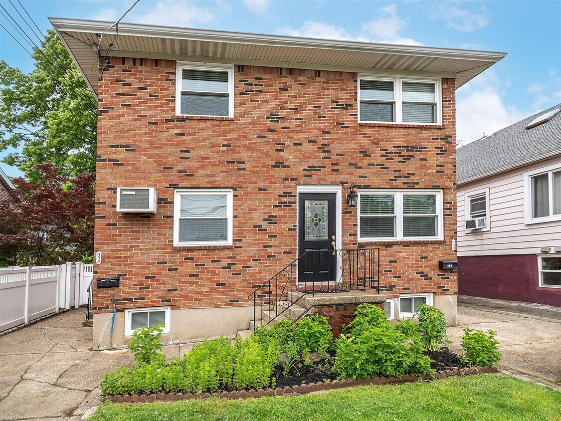 Foto principal - 45 Firwood Rd