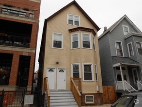 Building Photo - 2619 N Southport Ave