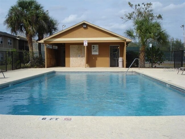 Building Photo - 2433 Barley Club Dr